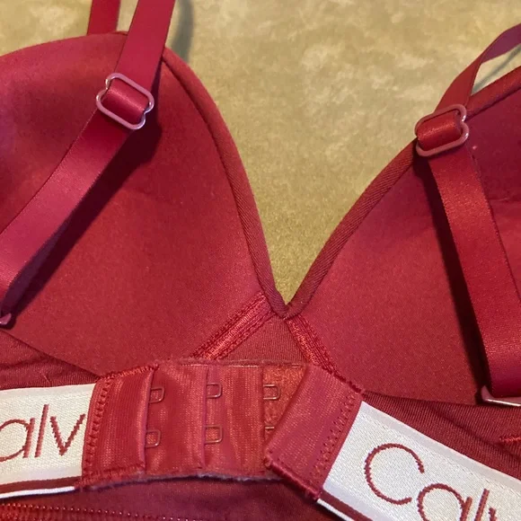 Calvin Klein Soft Padded Cup Bra in Deep Red w/ Logo Band. Available! - Picture 3 of 5